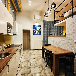  Apartment King